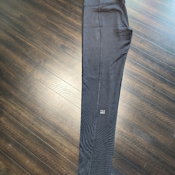 Victoria Secret Sport black leggings size small - Picture 6 of 6